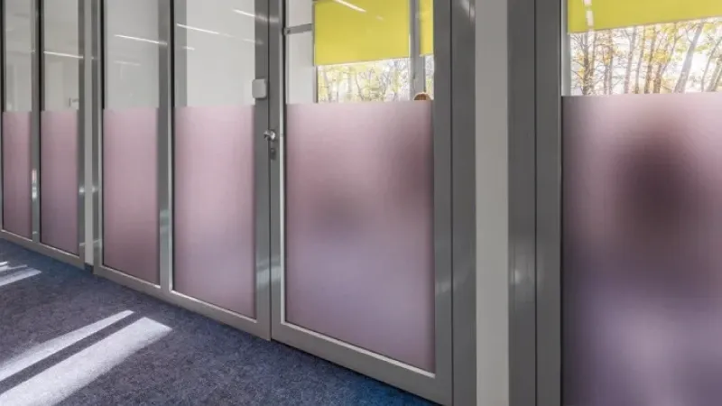 Reflectiv INT 403 Pink Sparkle, decorative film